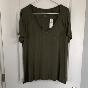 American Eagle Outfitters Olive Green V-Neck Short Sleeve Tee